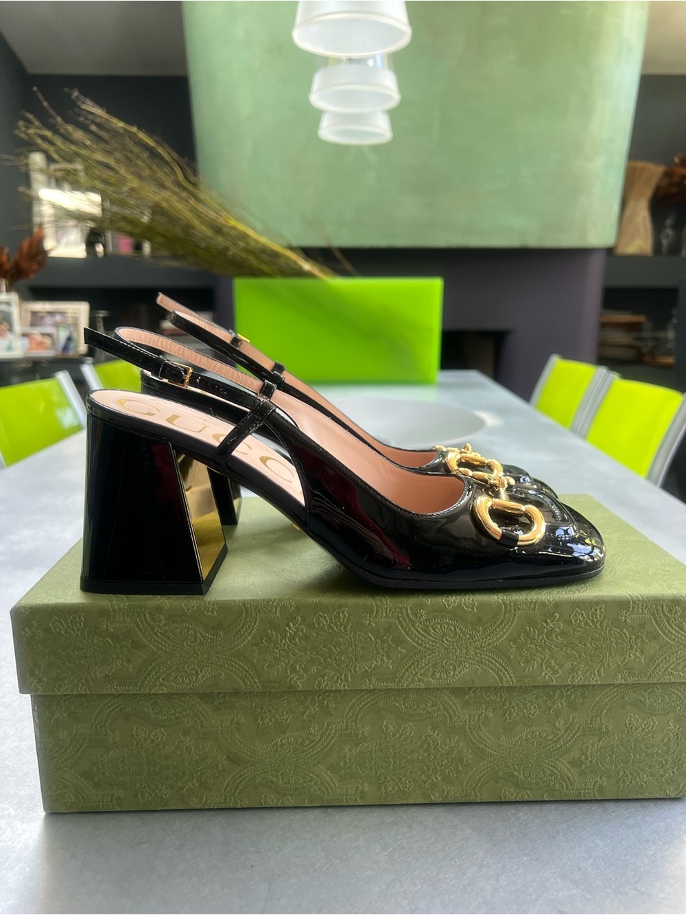 Gucci Black Patent Leather Horsebit Slingback Mid Heel - Picture 2 of 6